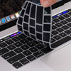 Nakładka osłona silikonowa na klawiaturę laptopa Apple MacBook Pro 13 (A2251/A2289/A2338) / Pro 16 (A2141) (Layout EU PL) (Czarna)